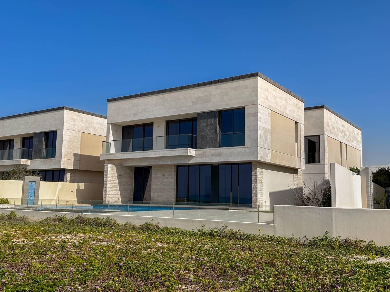 Modern waterfront villas with private beach access at Hidd Al Saadiyat Abu Dhabi